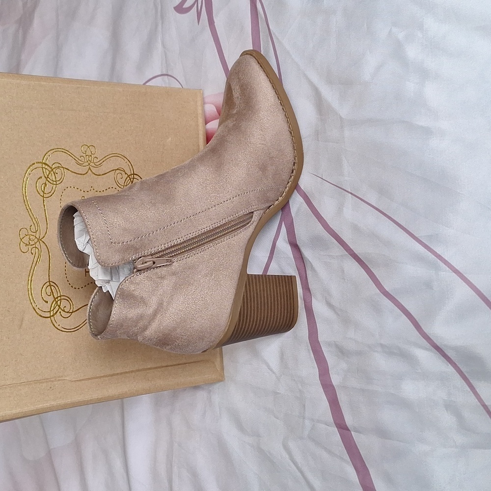 Trends Up Collection Ankle Boots - Picture 4 of 5